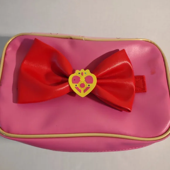Pink Sailor Moon Makeup Bag - Picture 2 of 8